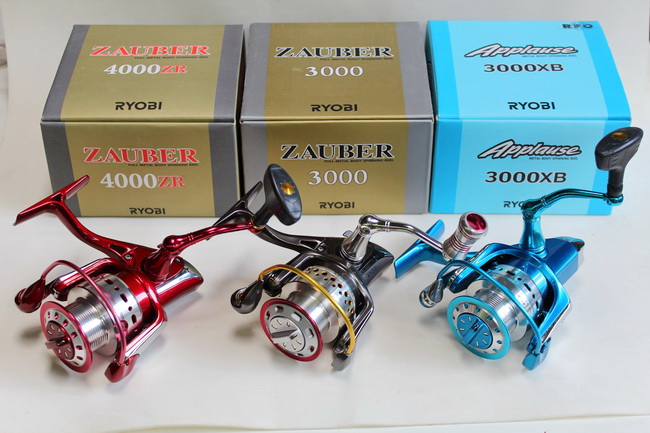  :grin:...............เจ้าตัวซ้าย !!   Ryobi Zauber 4000ZR  สี โค..ตะ..ระ  แดงๆ ........ก็ขอ (หักคอ)