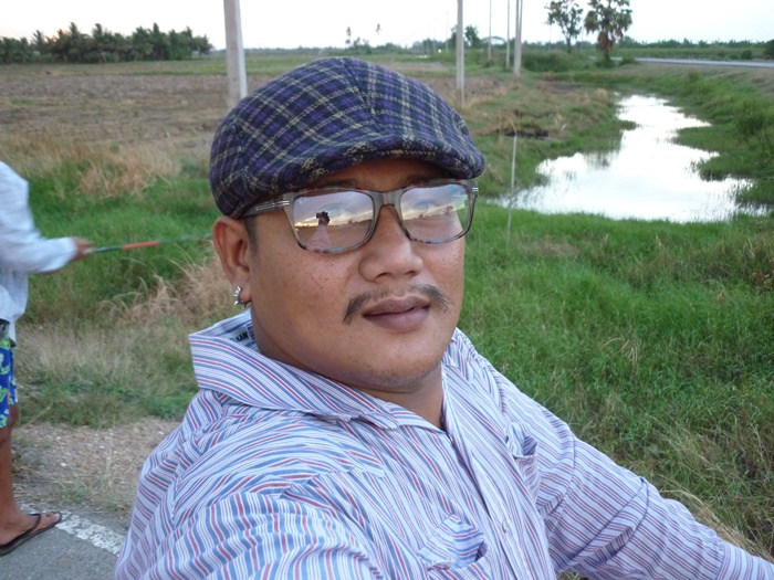 หมวกใบใหม่ ใส่แล้ว แทม่งๆยังไงไม่รู้ :think: :think: :think:
