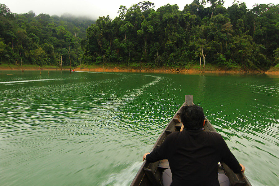 เรือพี่เหลือง  น้ำลิ่วไปแระ :grin: :grin: