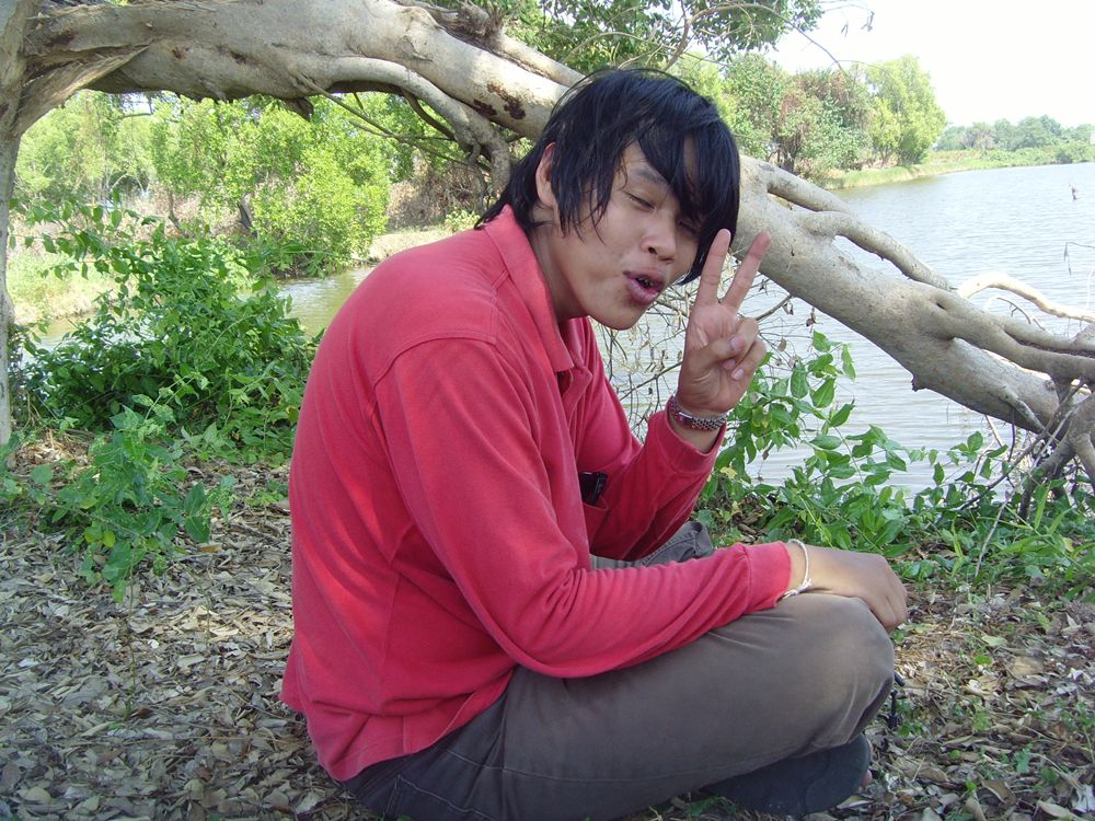 ไม่ต้องบอกก็รู้ครับว่าได้กี่ตัวดูมือมันดิ......(ตบเด็กซะหัวแทบแตก)..... :laughing: :laughing: :laugh