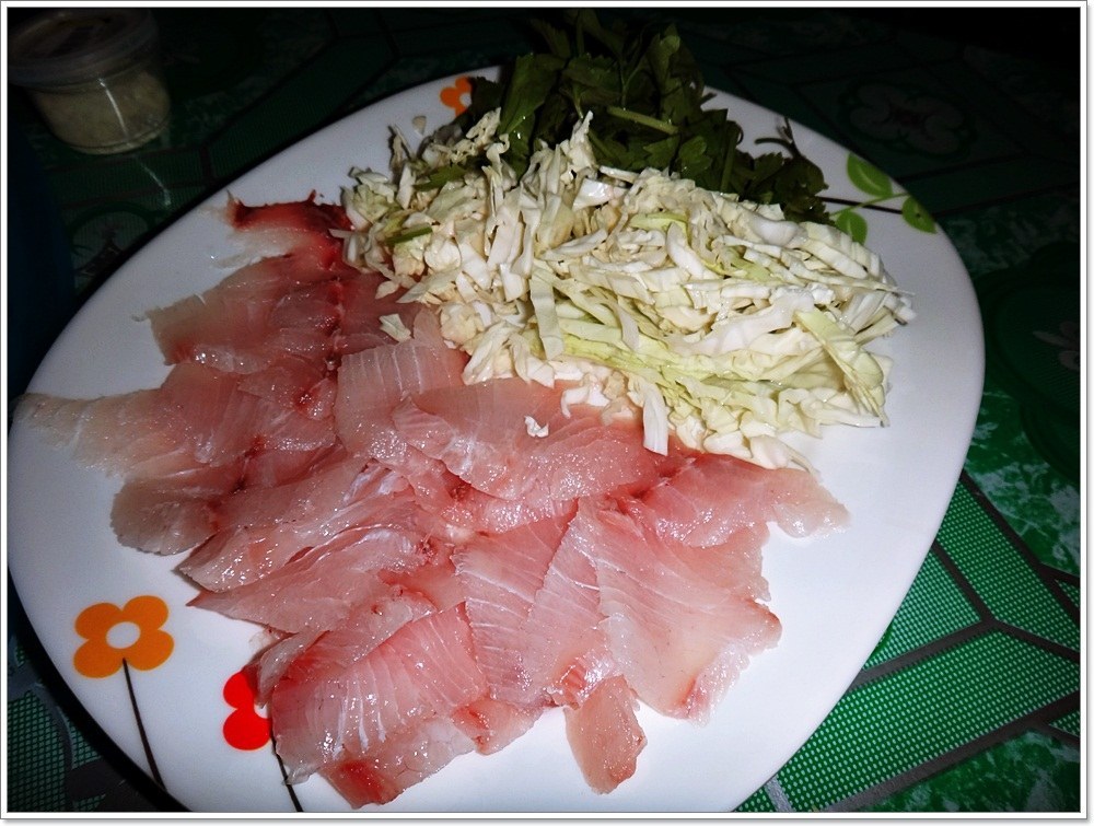  [b]บนความพยายามประดิษฐ์ ปะ โปะ ตบแต่ง จนได้หน้าตาอย่างนี้ 

ถือว่า...ได้ทำ แต่ไม่ใช้ทำได้  :laugh
