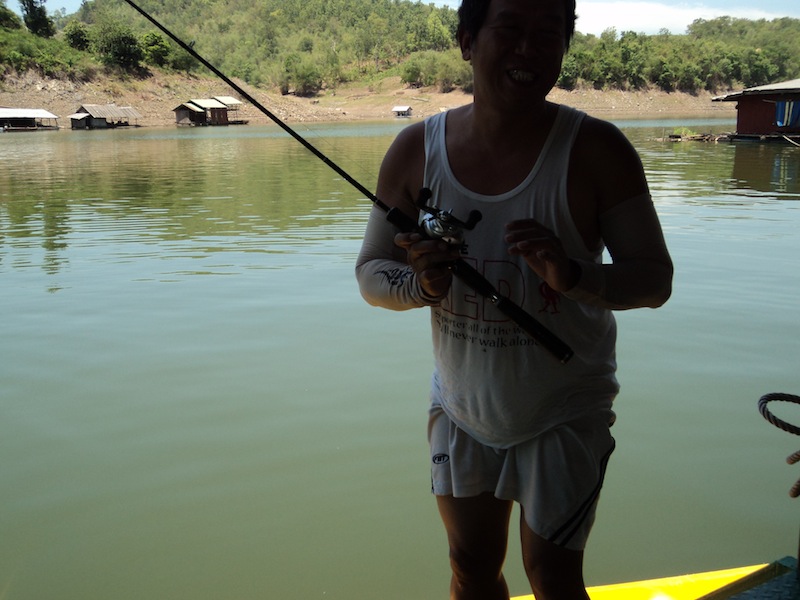 [b][center]  เพราะอากาศมันร้อนนน....  :laughing: :laughing: :laughing: :laughing: :laughing:

 :oh