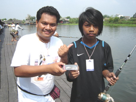 [q][i]อ้างถึง: rucifer posted: 02-05-2555, 20:33:49[/i]

 http://www.siamfishing.com/board/view.ph