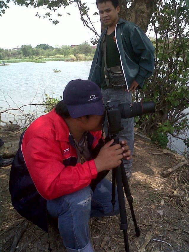 ตาไก่ถ่าย....ตาเสรีคิดในใจ.....ตรู เอา กล้องเล็กมา ไม่กล้าควักเลย แง้ๆๆๆๆๆๆๆๆๆๆๆๆๆๆ......หรือจะอาววว