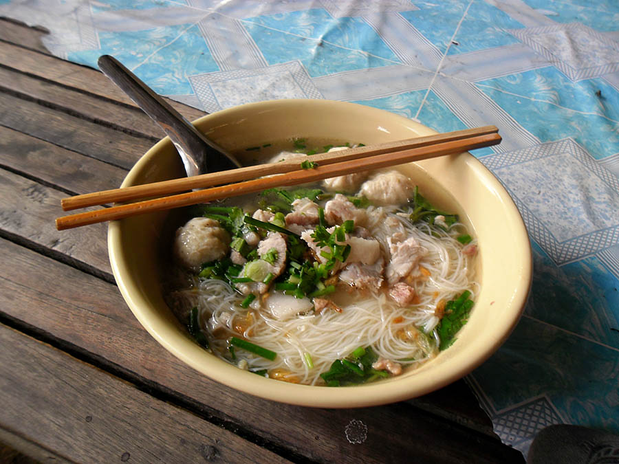 เป็นตาแซบคัก !!!! :umh: