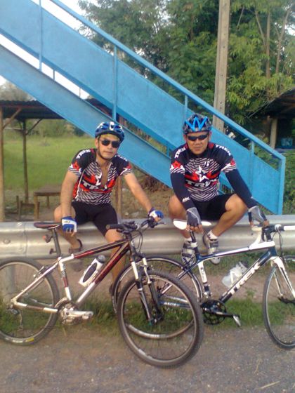 :cheer: :cheer:ขอลาด้วยภาพสุดท้ายละกันครับอีกกิจกรรมขอผมนอกเนือจากการตกปลาครับ.....คือการออกกำลังกา