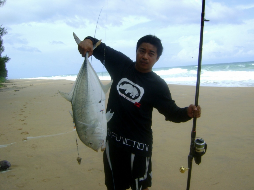 นี่แระครับ กะมงพร้าว ชายหาด ฟลุ๊คอย่างแรง 555555555555555
มันส์ พะยะคะ แขนล้าไปเลยครับ  ปกติจะอัดมง