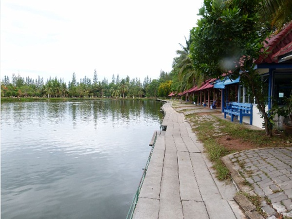 บรรยากาศบ่อชะอำฟิชชิ่งครับผม   :grin: :grin: :grin: