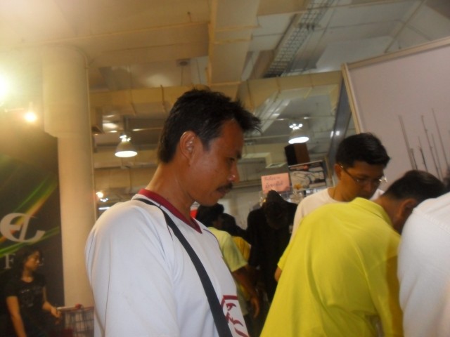 [q][i]อ้างถึง: NaiJuy posted: 04-05-2555, 09:09:24[/i]

 :cheer: :cheer: :cheer: :cheer: :cheer:[/