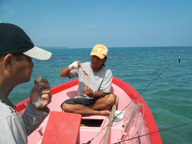 พักกินข้าวเช้ากันก่อนครับ  :umh: :grin:
