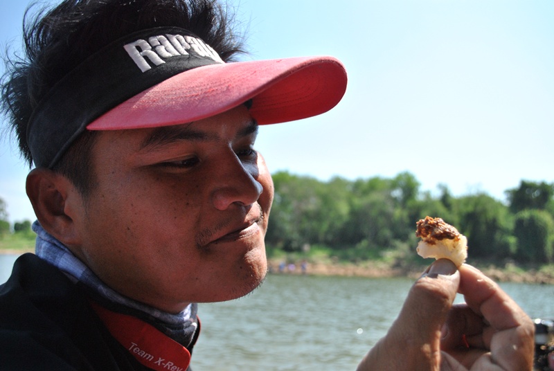 ปลาร้าบอง ว่างั้นหน่ะครับ   :laughing: :laughing: :laughing: