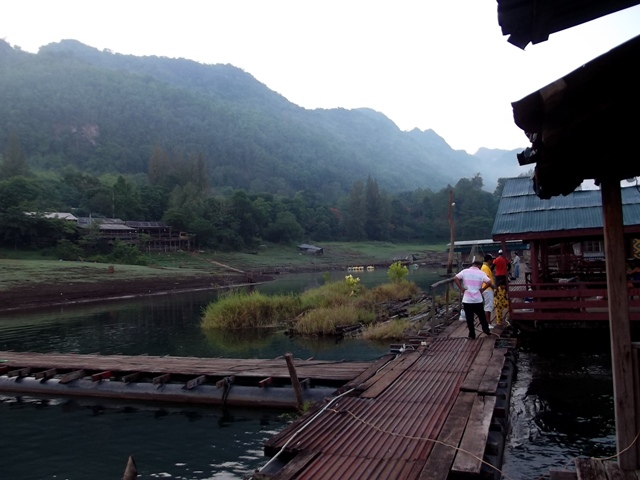 เช้าละ 
 :love: :love: :love: :love: