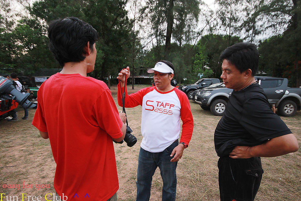 

น้าเต่า  พี่ปาย น้าปี ปรึกษากันให้ดีคืนนี้ใครเป็นผัวใครเป็นเมีย      :laughing: