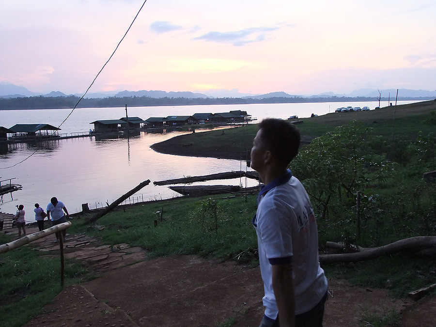 [b]อยากไปอีกไม๊ครับ น้าผู้พันชาคร อิอิ[/b]
:love: :love: :love: :love: :love: :love: :love: :love: 