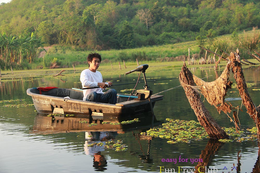 

วันนี้มา สาม ครับ ผมลงกับพี่ หนึ่ง เพื่อนเกรียงลงคนเดียว  :laughing: เรือ ศปภ ด้วย  :laughing: