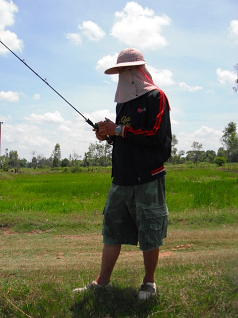 พี่บอยทนไม่ไหว เดินมาเลย :laughing: