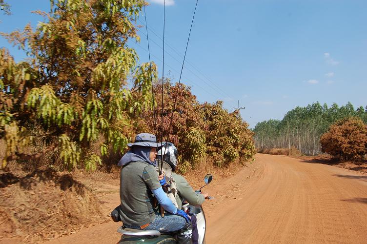 นั่นไง  สบายไม่ถึง ห้านาที  เอาอีกแล้ววววว  :laughing: