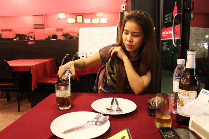 ...... ต่อครับ (งานเยอะเกินนนน..ไม่มีเวลาลงรูปเลย ครับ)    อย่างว่าเรื่องมันยาว ผมจะพยายามเล่าอย่างส