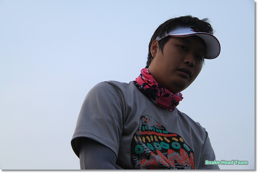                                                                          จะหล่อไปไหน น้อง อยู่บนเรือ