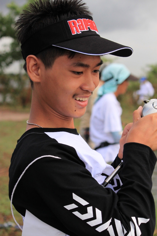  [b]หล่อเว้ยยยเอ้ยยยยย[/b] :cheer: :cheer: :cheer: :cheer: :laughing: :laughing: