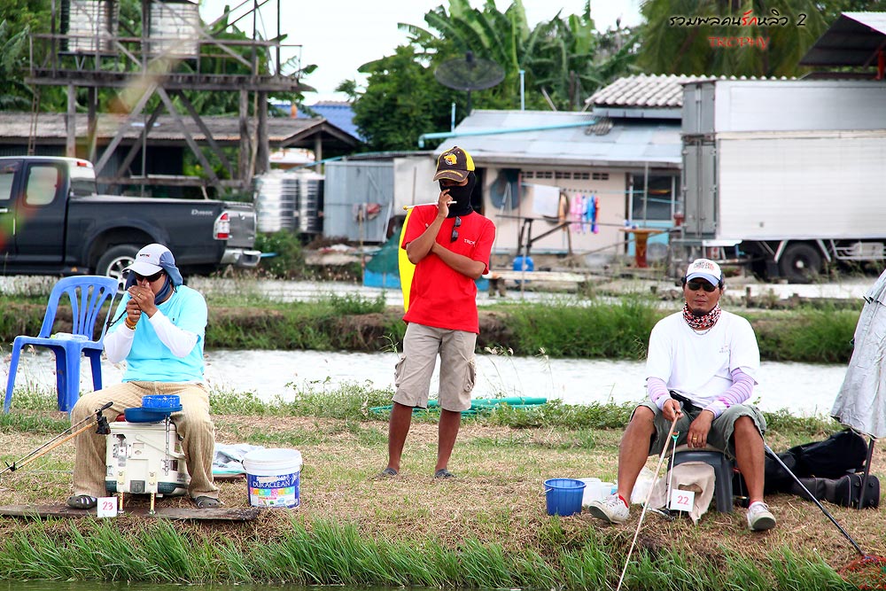 ไลน์แมนคุมเข้มตลอดงานครับ ใครผิดกติกาโดนเชือดทันที  :grin: