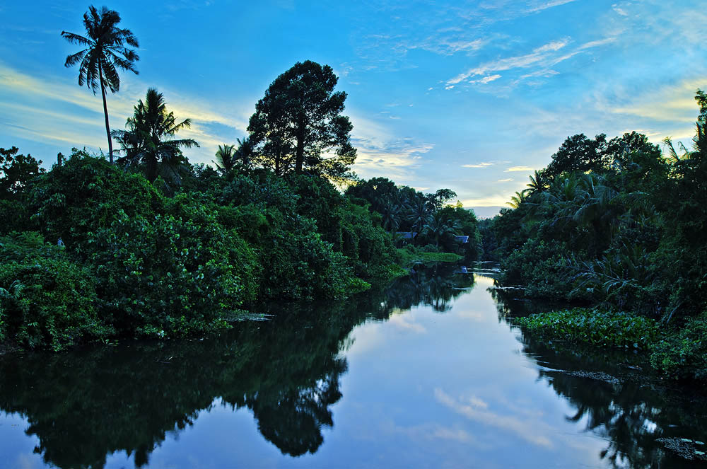 ใบที่14
ปรับWBครับ(PS5)ถ่ายrawมาปรับได้มากครับ :grin: :grin:
F9 1/3SEC ISO100 ที่19mm