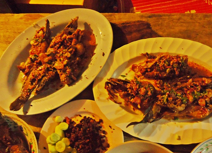พ่อทำ..รสชาติดี อร่อยมาก ครับผม !!!  :umh: :umh: :umh:

 :cheer: :cheer: :cheer: :cheer: :cheer: :