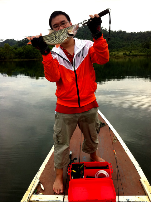 เจ้าของแต้มครับ
แล้วฝนก็หยุดตกแล้ว เย้ๆๆๆ :cheer: