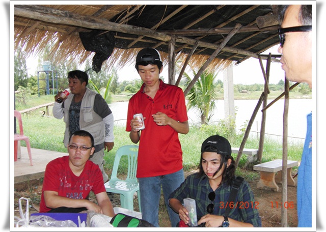  [b]บรรยากาศโดยทั่วไปเป็นไปอย่างกันเอง เพื่อนพ้องน้องพี่[/b]
 :cheer: :cheer: :cheer: