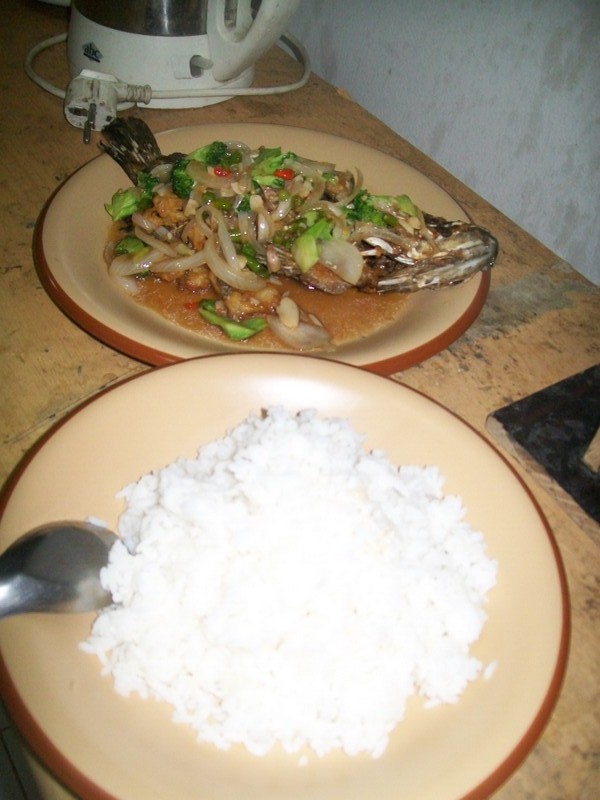 กินข้าวกันครับ  :umh: :umh: :laughing:

จบแล้วครับวันนี้ ขอบคุณน้าๆที่เข้ามาชมและทักทายกันครับ  :l