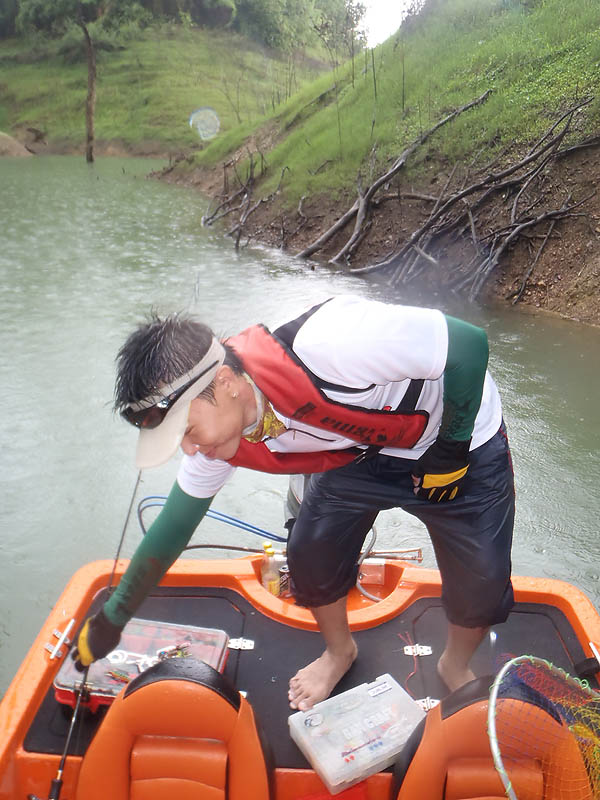  [b]น้าต่ายเห็นแล้ว ว่าอีกนานแน่ๆเลยจัดแจง ลงไปเอามาซะเองเลย 5555555555555[/b]