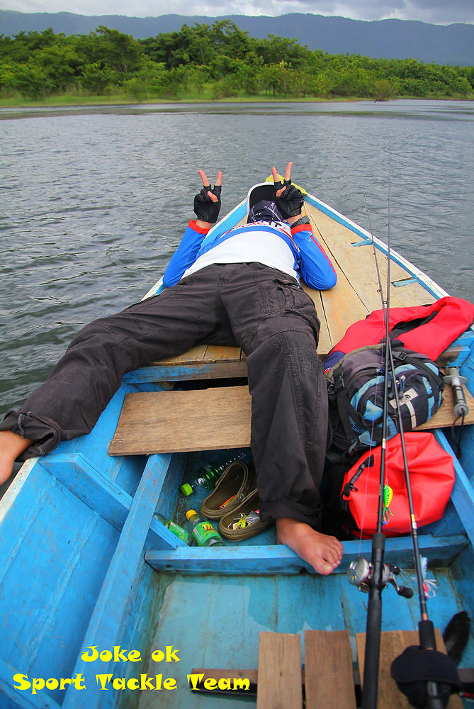 พอเรือออกได้เป็บเดียวเพื่อนผมตายซ่ะแล้ว เฮ้ยกรูยังไม่ตรายยย อ่าวยังหรอ อิ อิ อิ :grin: :grin: :grin: