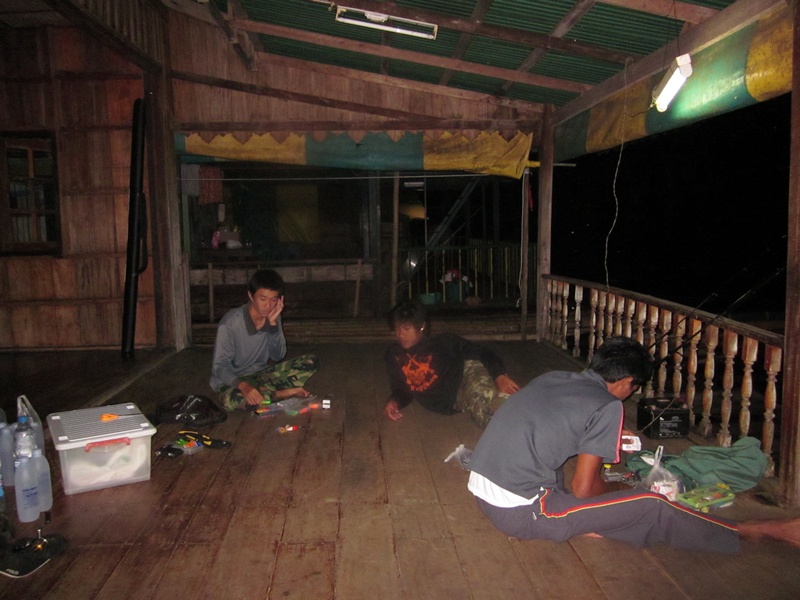 หน่วยล่าสวาท
 :laughing: :laughing: :laughing: :laughing: :laughing: