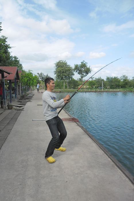 เอ่อ น้าสปินครับลิ้นก่านขออีกไม้ไอ้ตัวเมื่อกี้มันไม่คู่ควรกับลิ้นก่านเรยอ่ะ เฮ้ย จริงอะ่ เออๆให้อีกไ