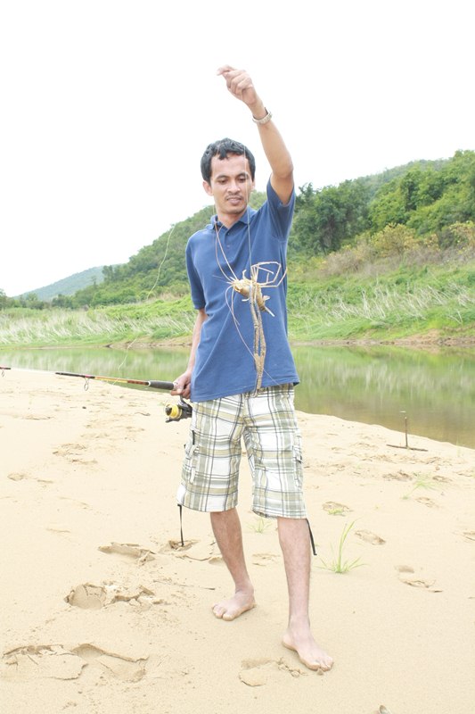 แล้วก็อย่างที่คิด กุ้งคับพี่นอ้ง :love: :umh: