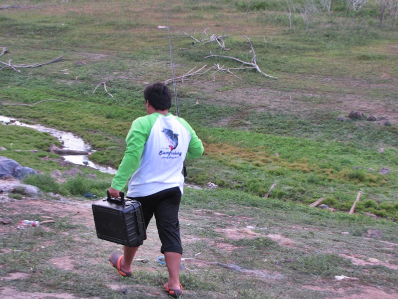 ขนของ ลงเรือคับ :grin: :grin: :grin: :grin: :grin:
