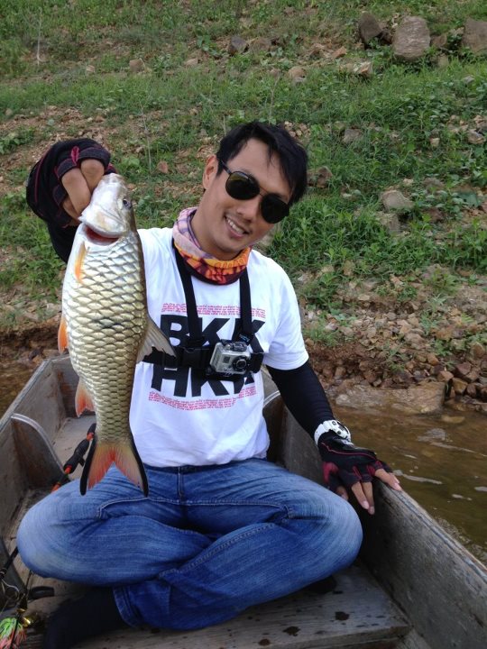 แบบนี้ต้องโชว์น้องติ่งซะหน่อย ปลามันต้องไซร์นี้น้อง.........