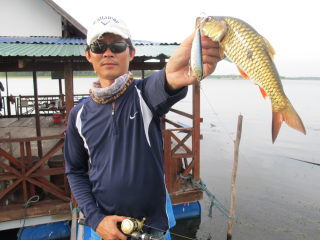 เดินกลับมาต่อที่แพอีกรอบครับ  :grin: