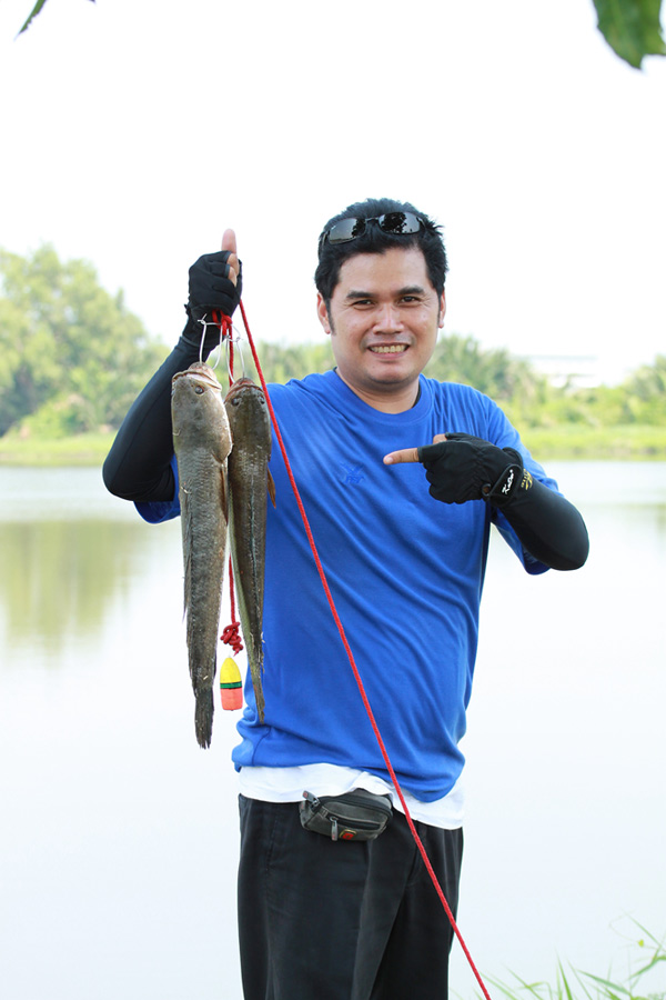 ป.เป๊ก ส่วนผม ป.ปิ๊ก  พี่น้องคนล่ะบ้านแต่ชอบเรื่องปลาๆ :grin: :grin: