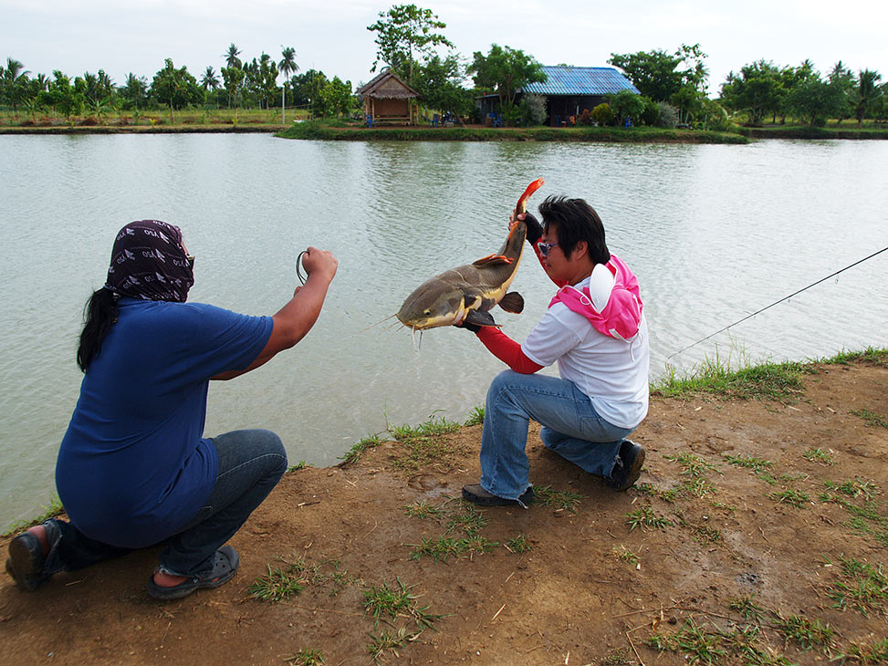 ถ่ายภาพเก็บไว้เป็นที่ระลึก  :smile: