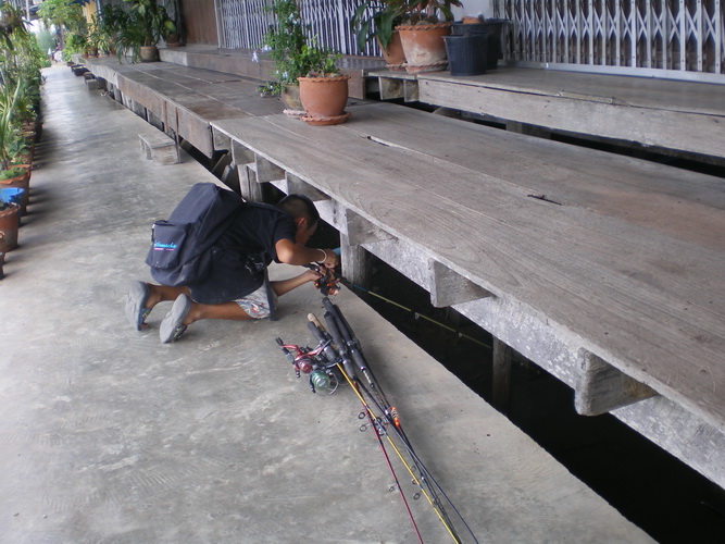 เดินมาเรื่อยๆ - -*

เบียร์ทำไรอะ ??? .  :ohh: :ohh: