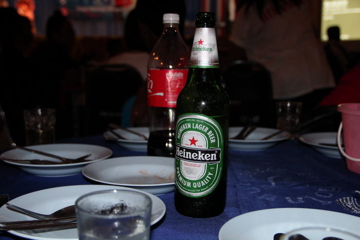 [b]บรรยากาศบนโต๊ะ[/b] :cheer: