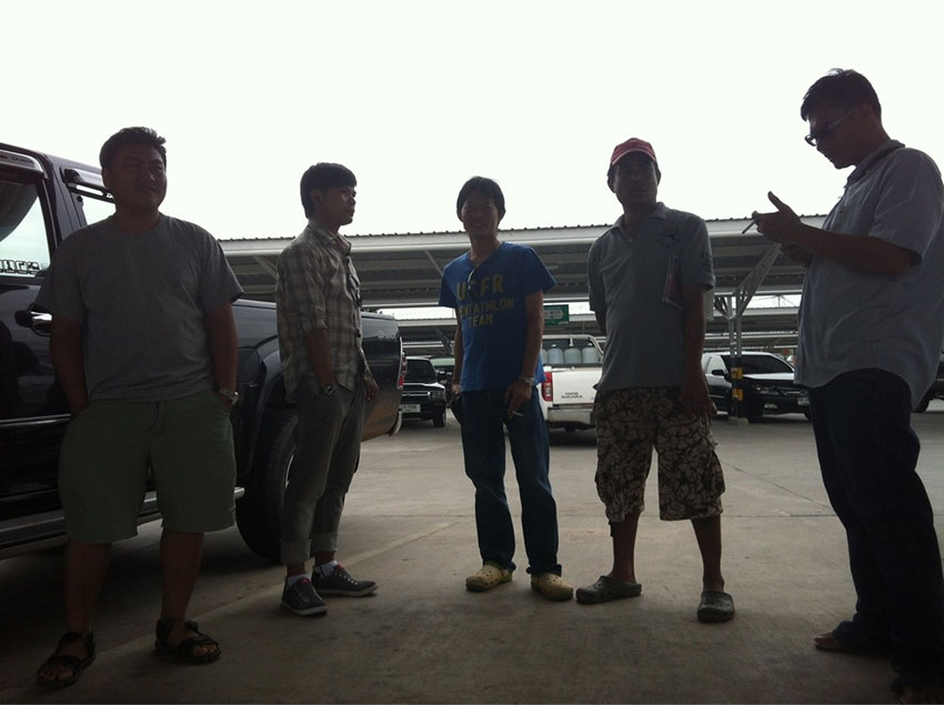 ขอย้อนรูปนิดนึงนะครับ   :laughing: :laughing:

จะได้มีรูปน้าโต ด้วย  :cool: