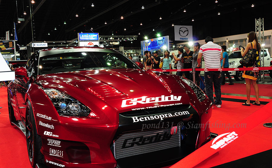 GT-R R35 อีกลำ 

คันนี้โดนมากๆที่ Fender หลังล้อหน้า งามจริงๆ