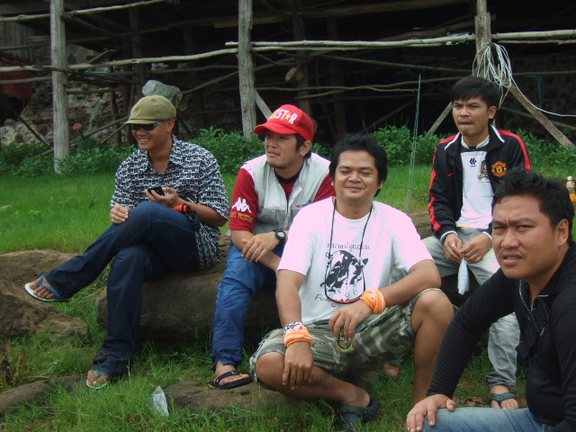น้าเปิ้ล บอกเฮ้ย ทำไม มุง พึ่ง มา ว่ะ ....กำลัง มันกับ กระสูบ เลย ครับน้า  :laughing: :laughing: :la
