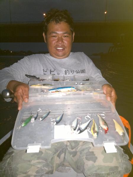 Rapala Shad Rap ใช้ดีจริงๆครับ ไต๋ต้น น้ำอ้อม confirm ดูกล่องเหยื่อของไต๋ต้นสิครับ:grin: :grin: :gri