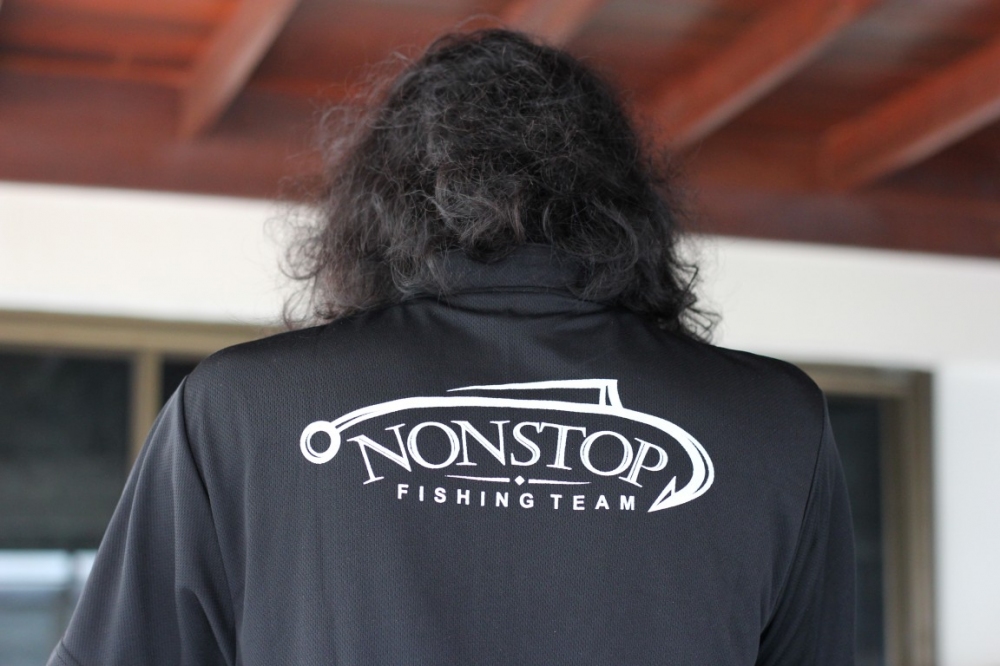 นายแบบของเรา น้องเปรี้ยว กับเสื้อ team ของเขา NONSTOP Fishing Team (Malaysia)

น้องเปรี้ยว เป็นตัว