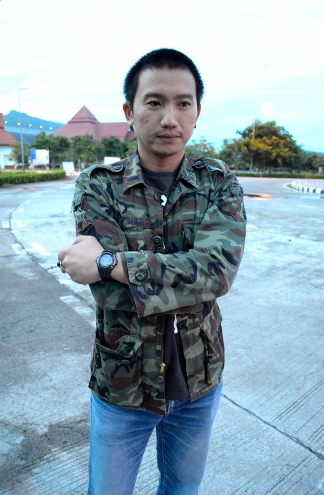 ...ครั้งนี้ผมนำกล้องไป 2 ตัวเอา DSLR...ก็เก็บภาพที่ด้านบนเขื่อนเอา...ส่วนตัวเล็ก..ก็เอาลุยๆๆไปเลย...