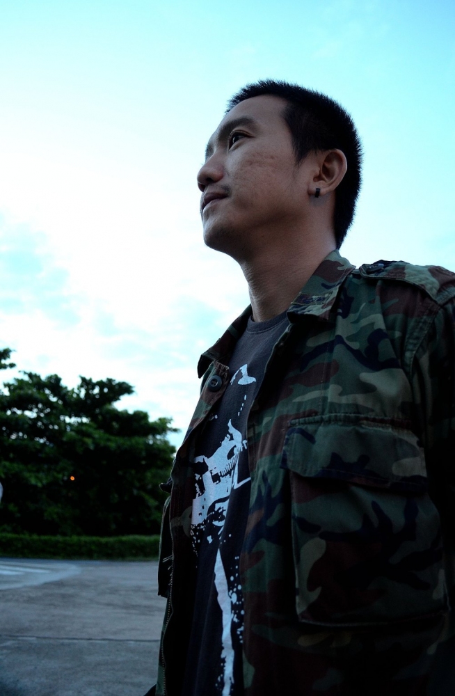 ...น้าแชลลี่...มาที่นี้ครั้งแรกครับ...ดูแก..จะตื่นเต้นเป็นพิเศษ...เล่นซะผมเหนื่อยเลย....เพราะแกปวดท้