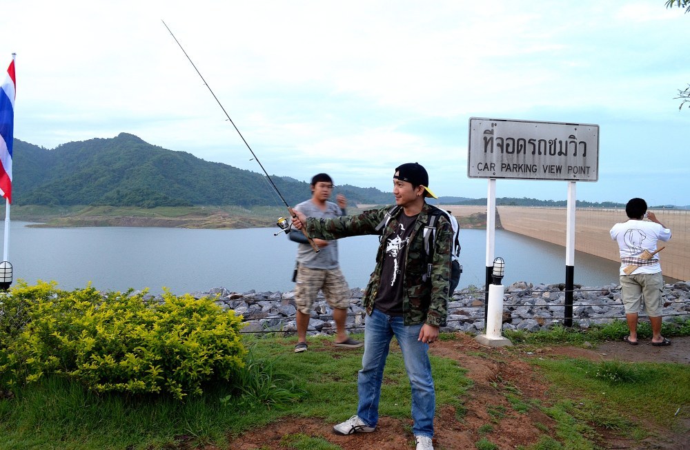 ช่วง...รอไต๋มารับครับ....นัดกันไว้ 06.30....ยังมีเวลาเหลืออีกนิดหน่อย...ก็จัดรูปกันไป.... :love: :lo